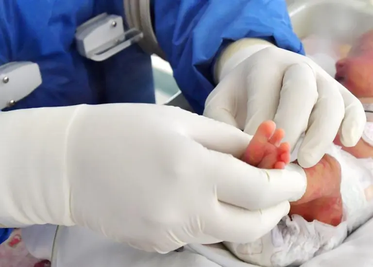 Rapidez y equidad en el cribado neonatal, clave para la atrofia muscular espinal