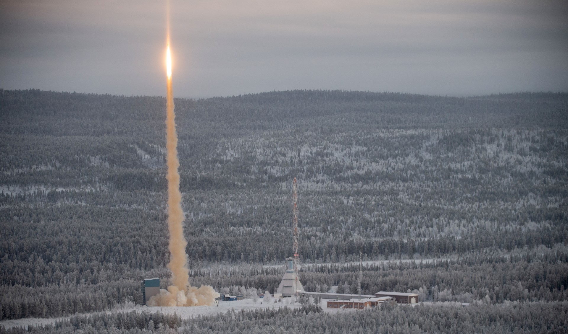 Suecia avanza en carrera para lanzar satélites desde suelo europeo