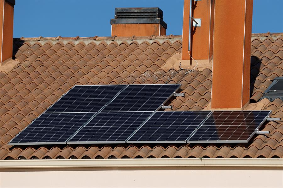 Auge de la energía solar en España dispara la demanda de paneles fotovoltaicos