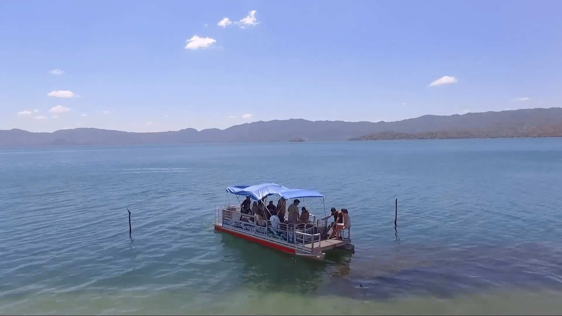 El Salvador y China suscriben acuerdo para potabilizar agua del lago Ilopango