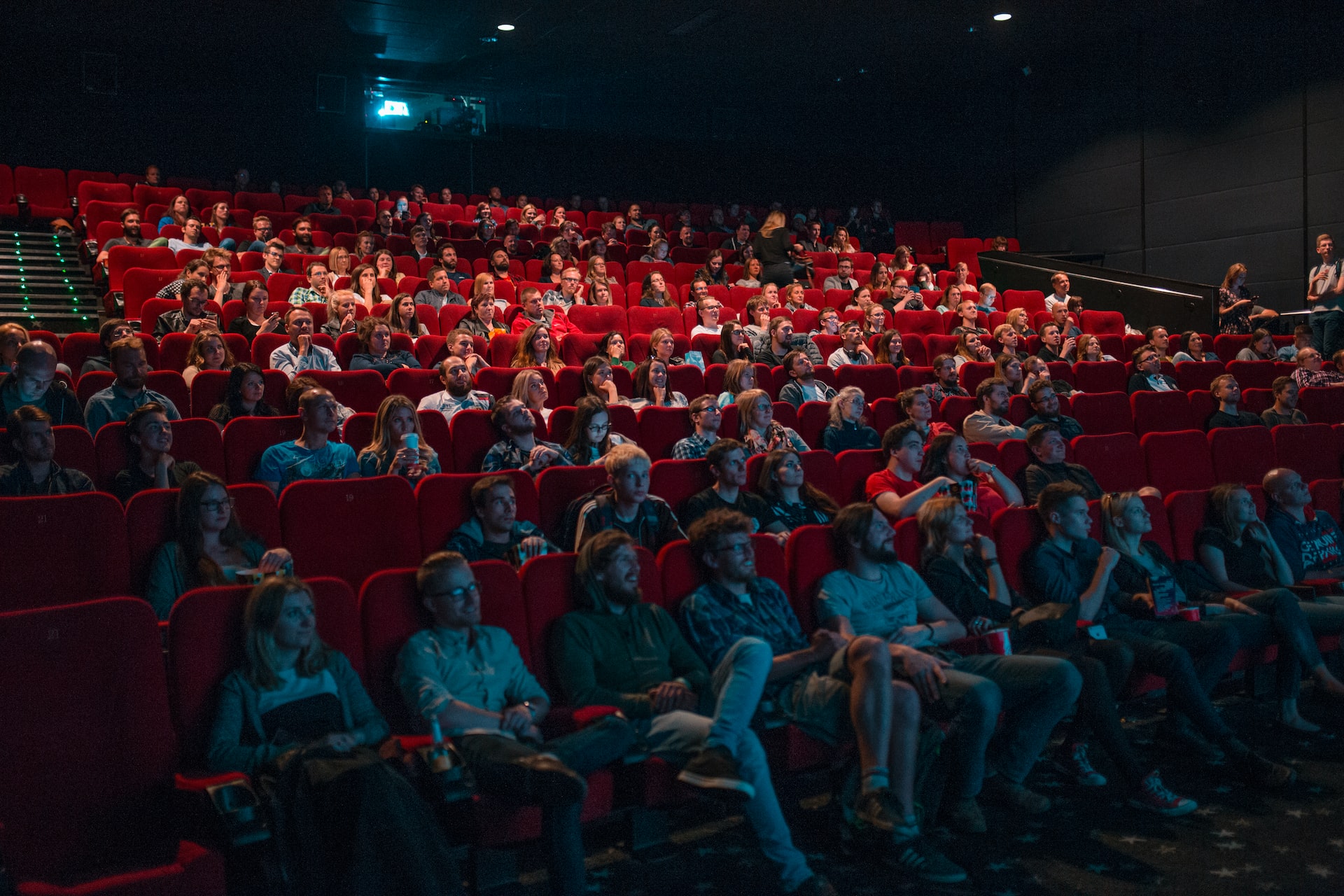 Ucrania convierte sus cines en refugios de las bombas y para el alma