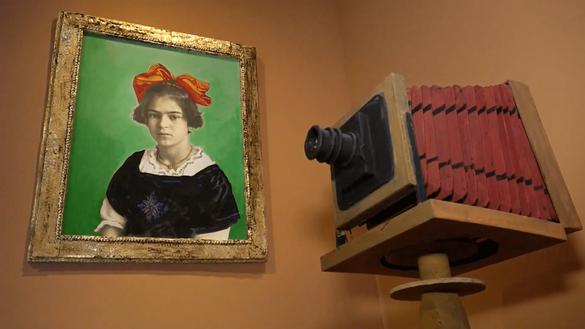 “Miradas de Mujeres”, una exposición en Bruselas de Frida Kahlo