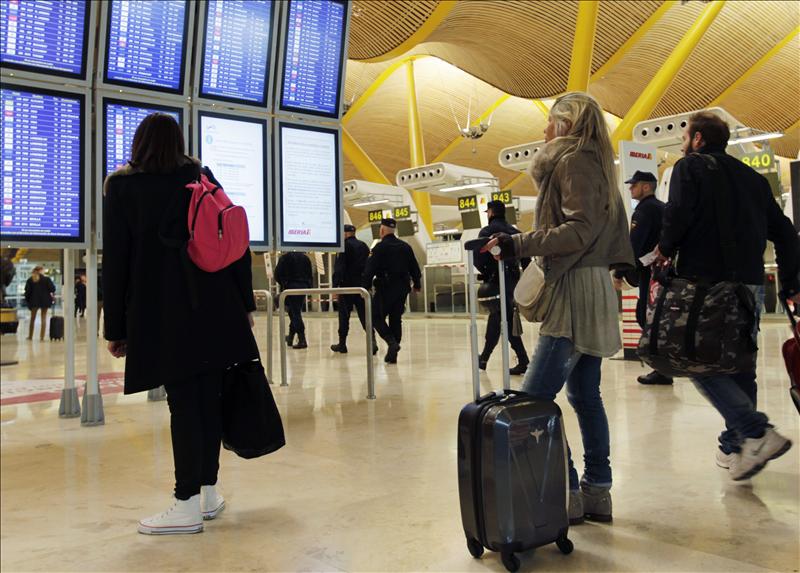 España aumenta el control a los pasajeros procedentes de China