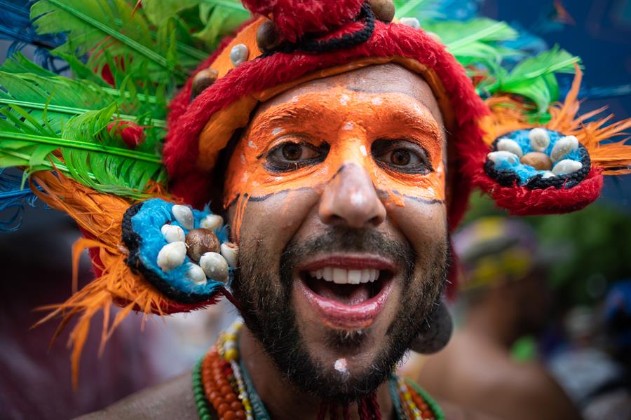 El Carnaval de Rio recupera el sabor de la libertad