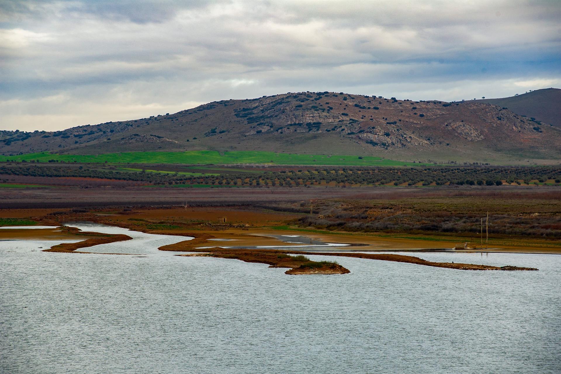 Científicas buscan los factores antropogénicos y geogénicos que afectan el agua