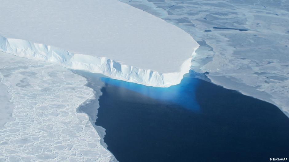 Garrett Fisher, el piloto que usa su cámara para captar los glaciares del mundo