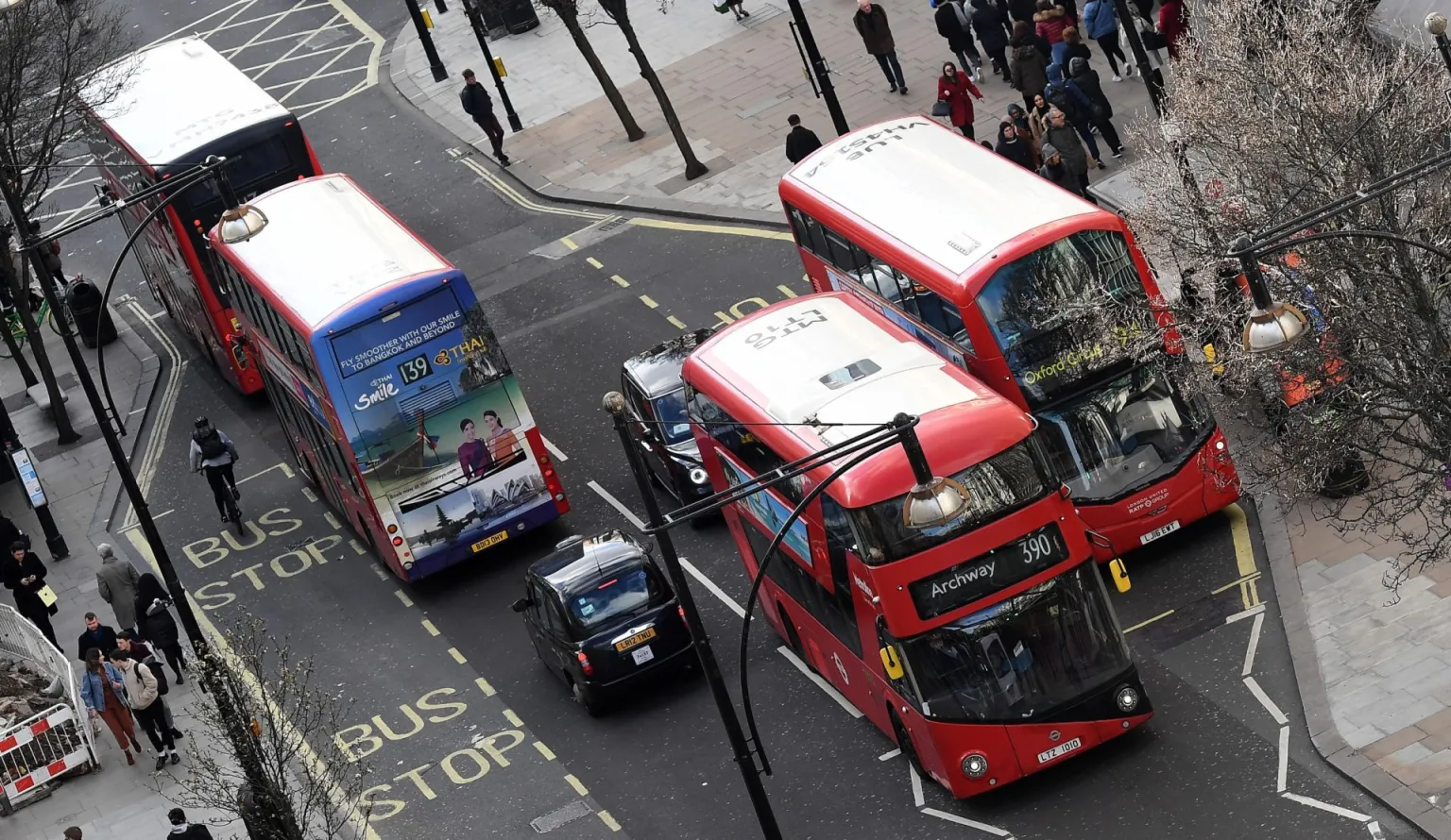 La tasa a los vehículos contaminantes reduce un 23 % la polución en Londres