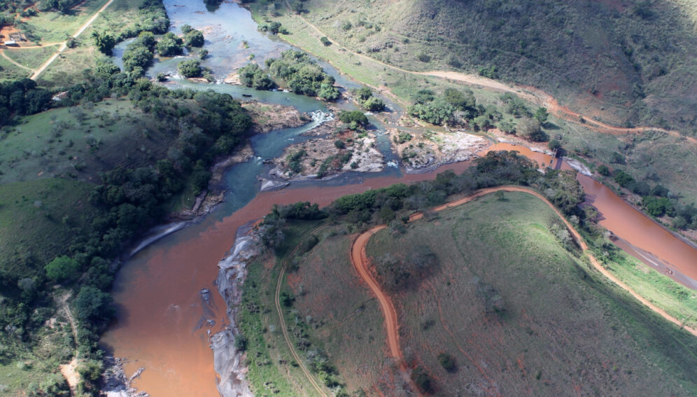 Brasil: Río Doce sigue enviando metales al océano