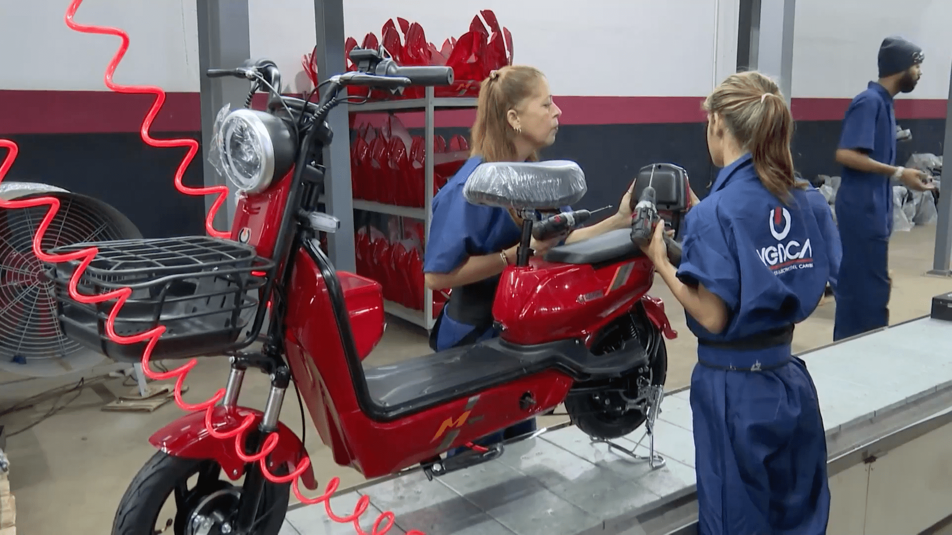 Cuba mejora parque automotor con vehículos eléctricos chinos