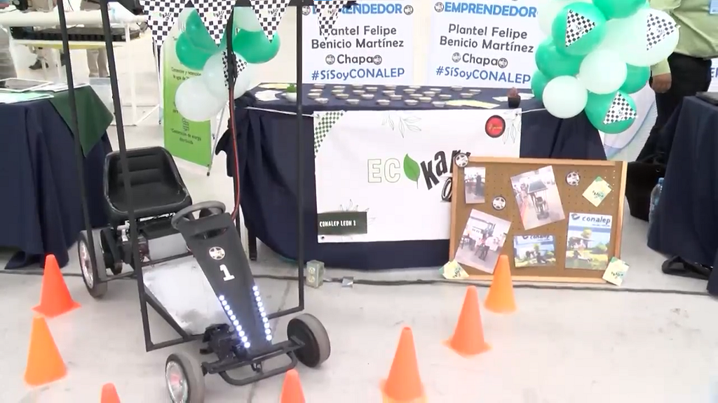 Estudiantes ganan Expo Proyectos Emprendedores con su carro ecológico