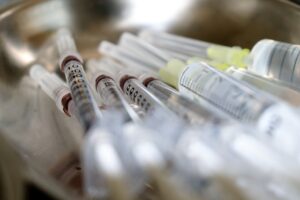 syringes-gc1465a88f_1280