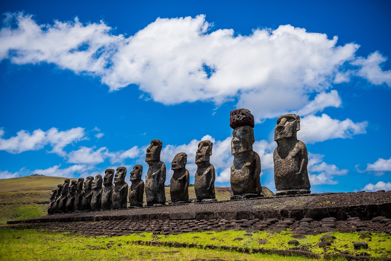 Descubren nueva estatua moai en la isla chilena de Rapa Nui