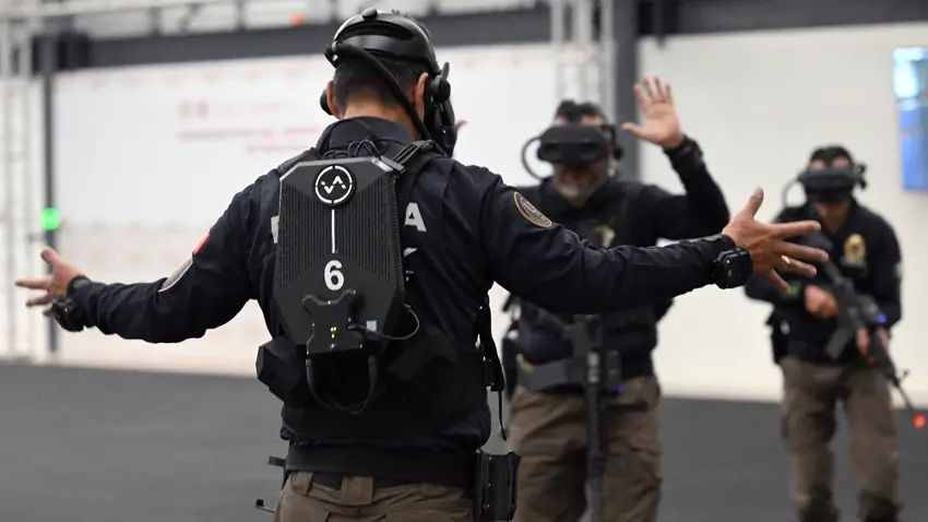 Policías de México entrenan con realidad virtual para situaciones de riesgo