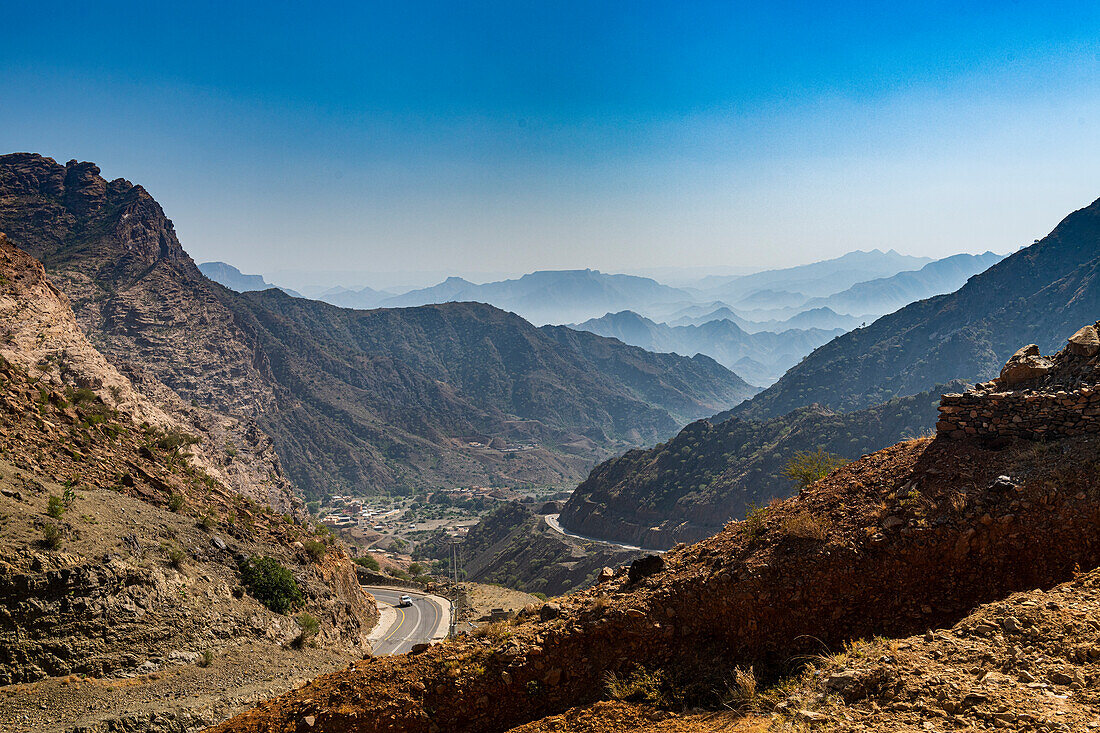 Asir, un paraíso escondido bajo el cielo saudí