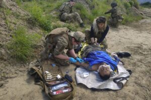 151-4-CIENCIA_Capacitación medica Ucrania_Foto EFE_ Marcel Gascón