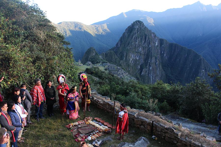 Una lideresa indígena denuncia que es amenazada de muerte por mineros ilegales en Perú