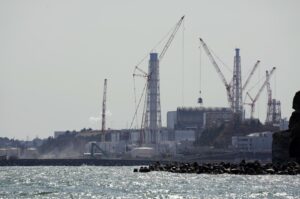 El socio de coalición del Gobierno nipón pide retrasar el vertido de Fukushima