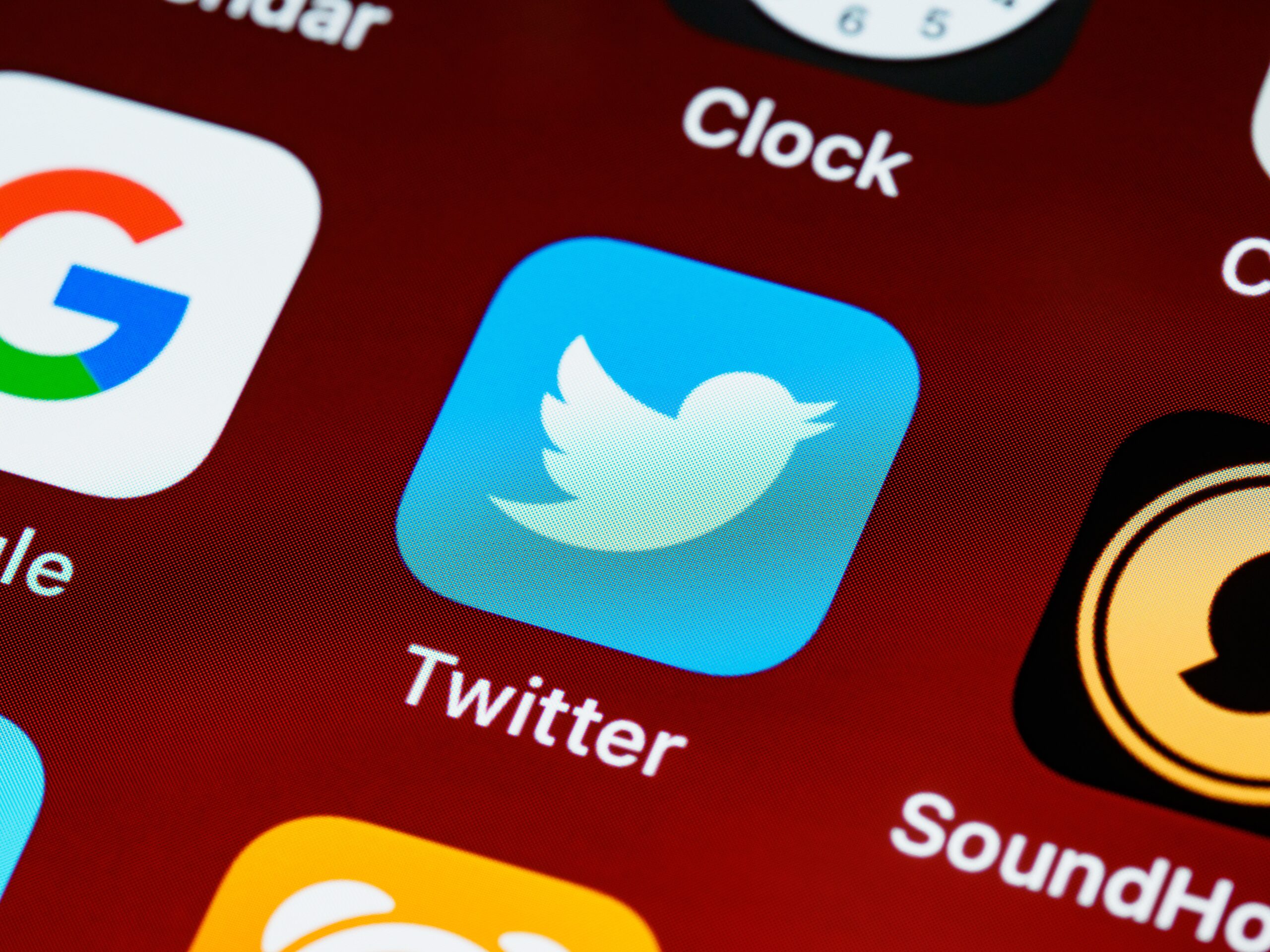 Twitter restringe la lectura de tuits para contener el uso de datos por la IA