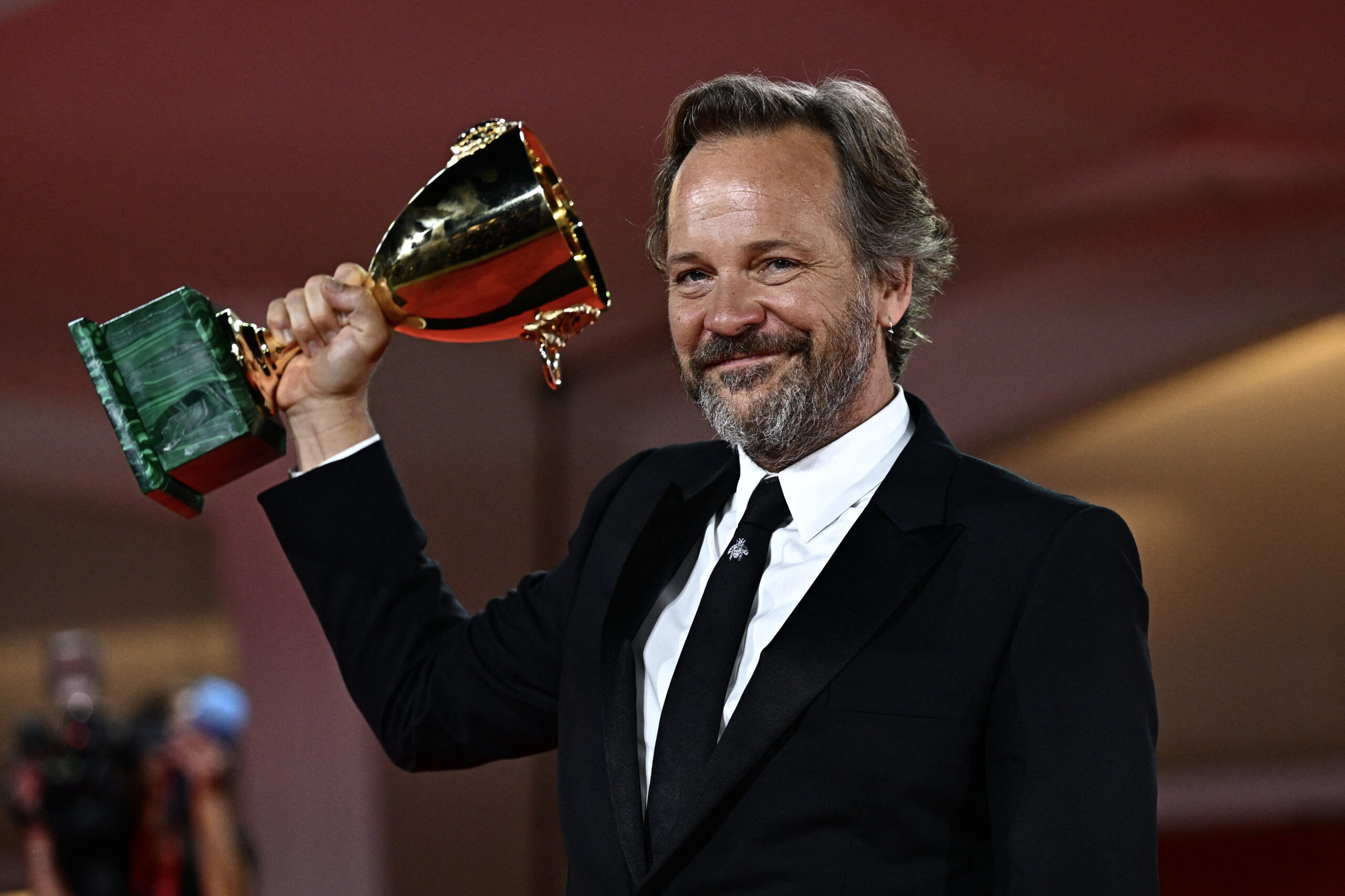 Inteligencia artificial es «terrorífica» para el cine, advierte Peter Sarsgaard