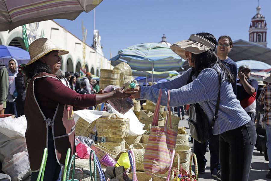 Pobladores mexicanos reviven la tradición prehispánica del trueque