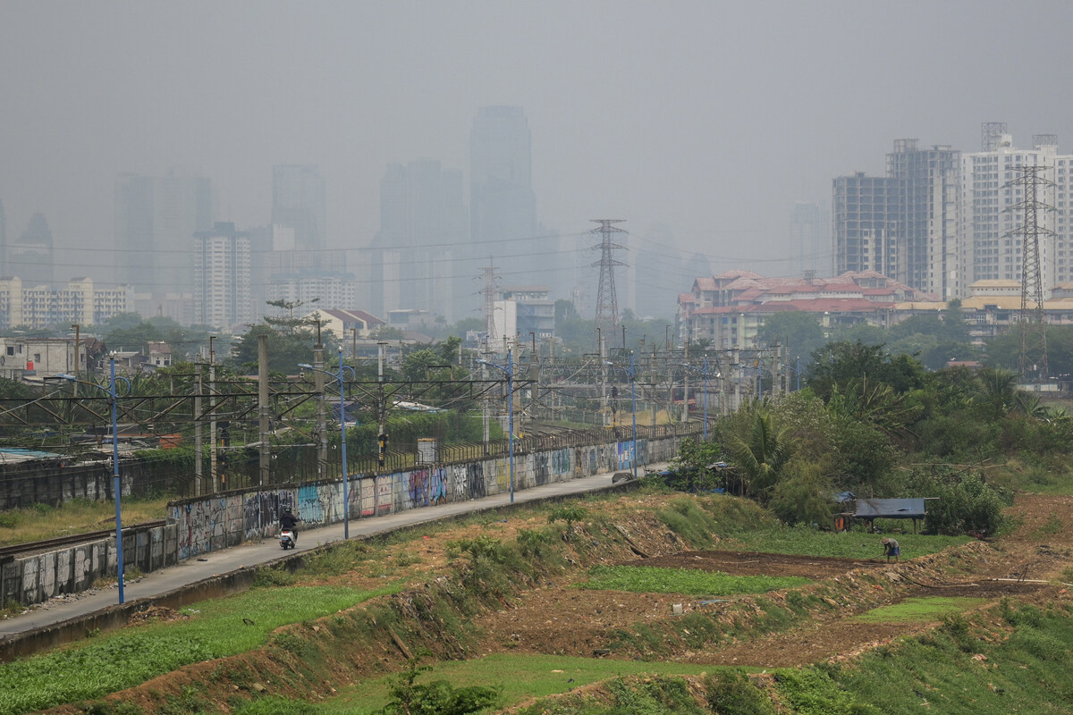 La contaminación en la capital de Indonesia deja sin aliento a sus habitantes