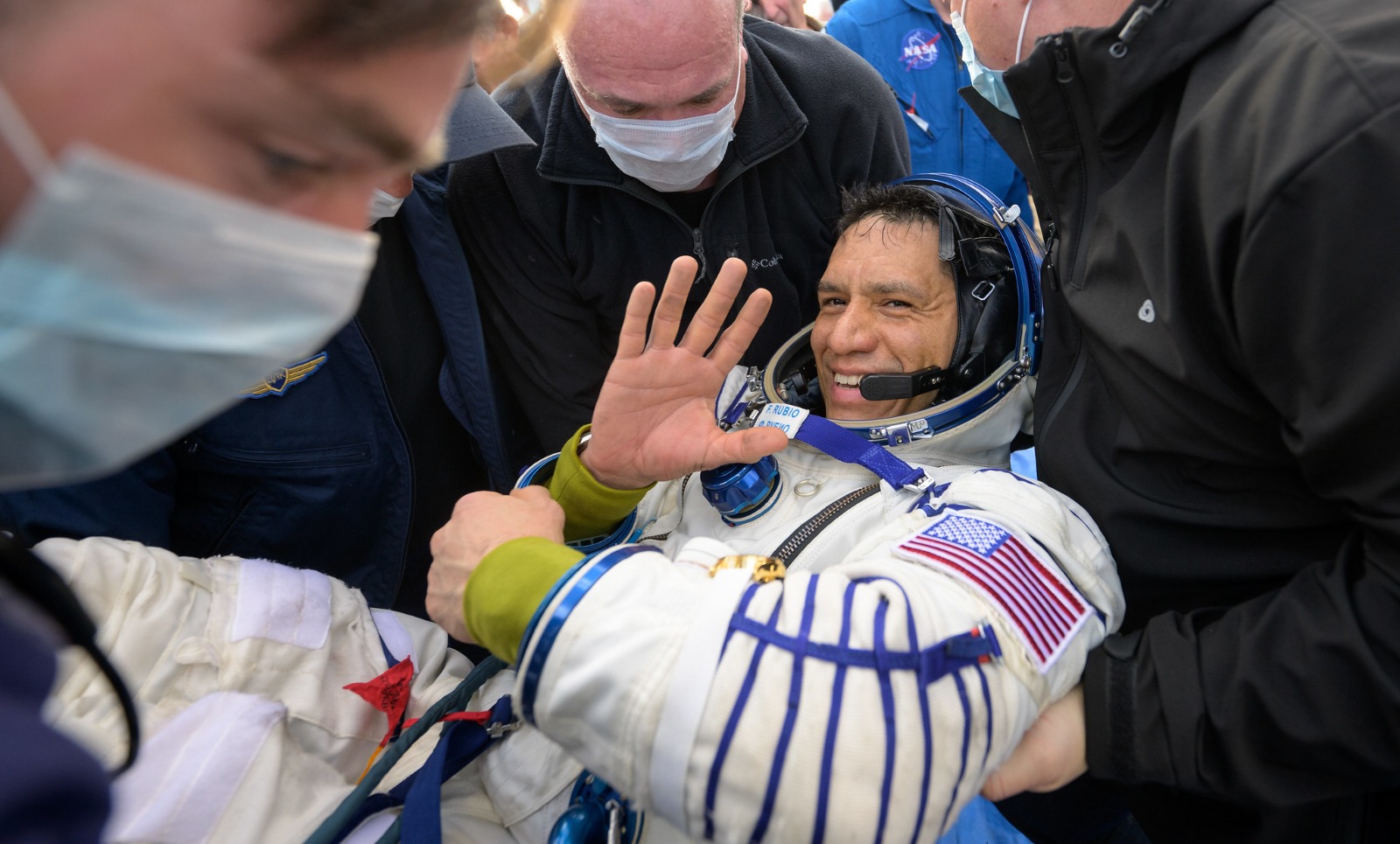 El astronauta Frank Rubio vuelve a la Tierra con un récord para la NASA y los hispanos