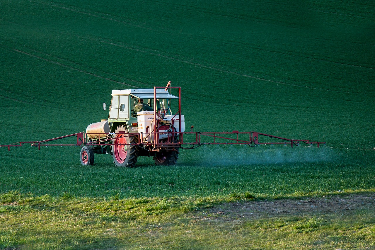 Comisión Europea propone renovar por 10 años la autorización del glifosato en la UE