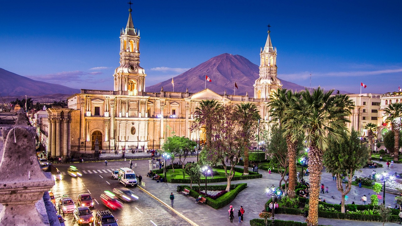 Perú celebra el aniversario de Arequipa, ‘la ciudad blanca’