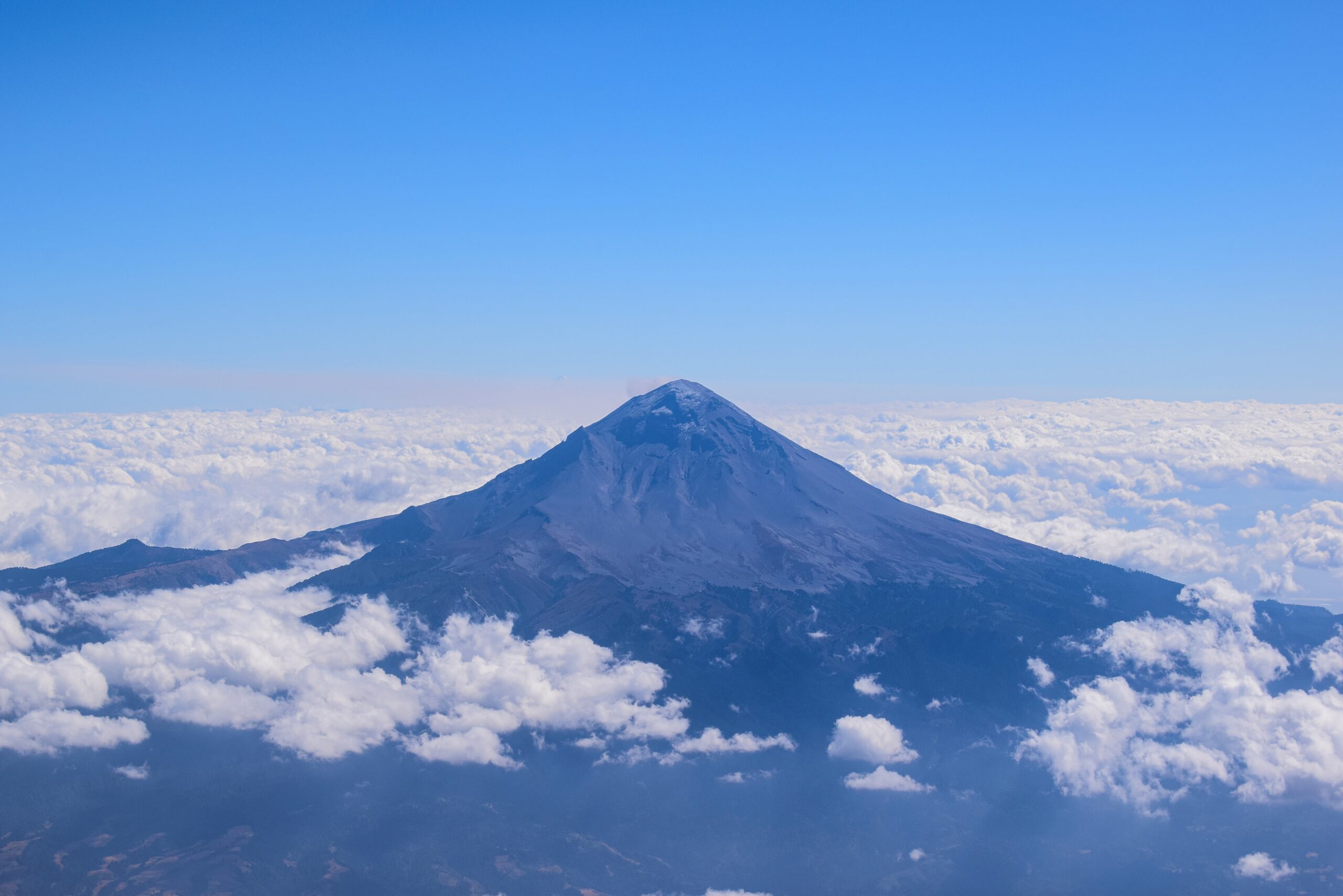 El volcán Popocatépetl es uno de los más grandes y antiguos de México