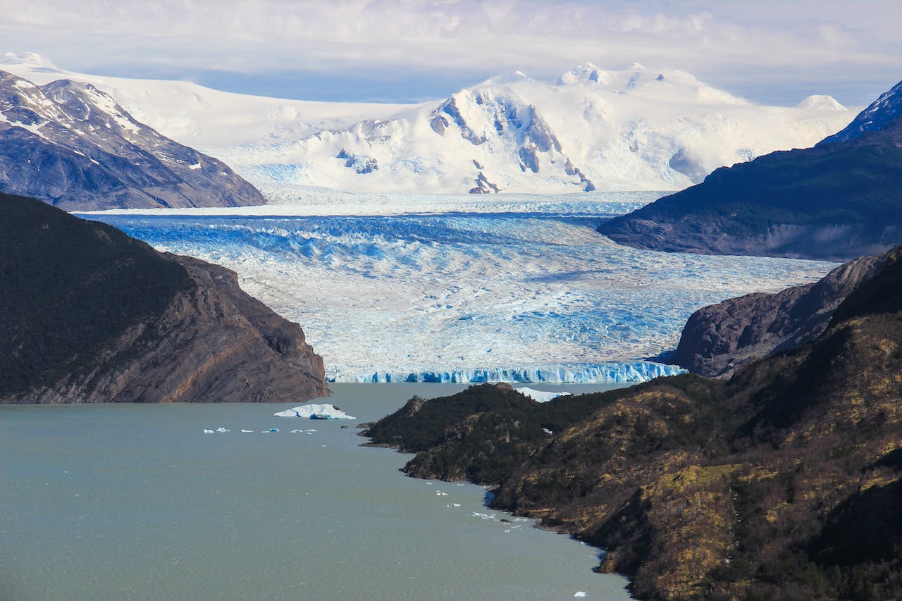 Hallan antiguo paisaje bajo la capa de hielo de la Antártida