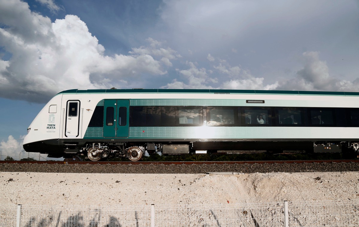 El Tren Maya arrancó en México con promesa de prosperidad y denuncias de «ecocidio»