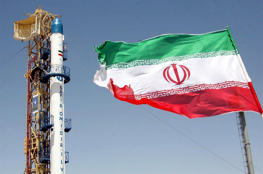 Irán pone en órbita tres satélites simultáneamente por primera vez