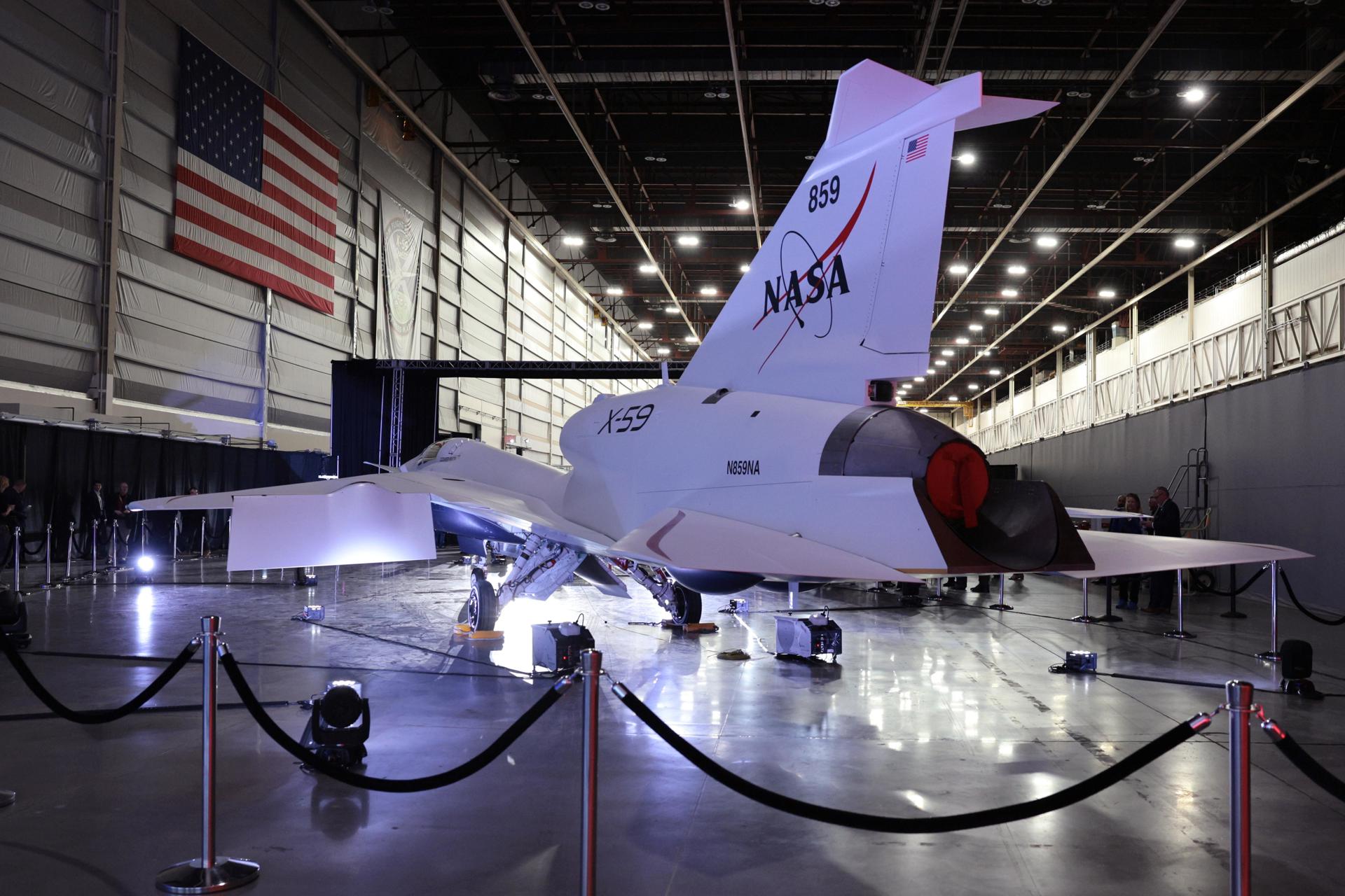 La NASA abre la puerta a la aviación supersónica silenciosa con el avión experimental X-59