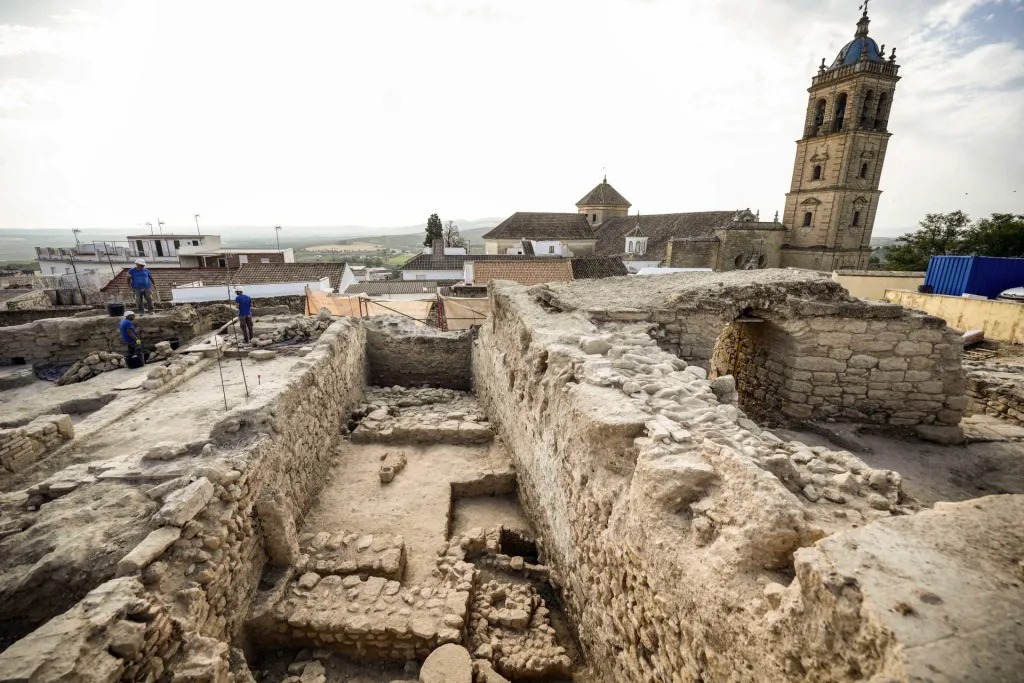 Descubren una fortificación de 3.000 años de antigüedad en la isla italiana de Ustica