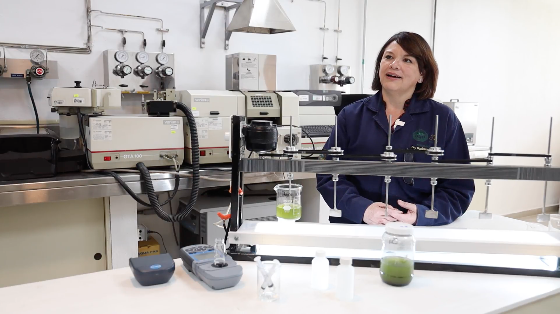 Una mexicana investiga la composición del agua y su impacto en la salud