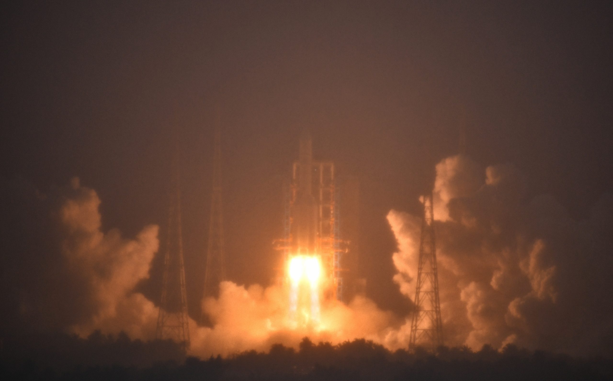 China lanzó una misión para recoger muestras de la cara oculta de la Luna