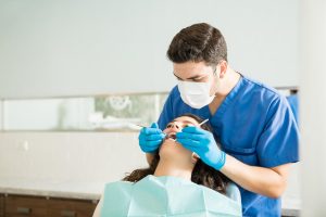 197-1-CIENCIA_Investigación Periodontitis_Freepik