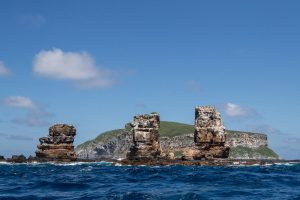 Las torres de Darwin, la icónica puerta norte de roca de las paradisíacas Islas Galápagos