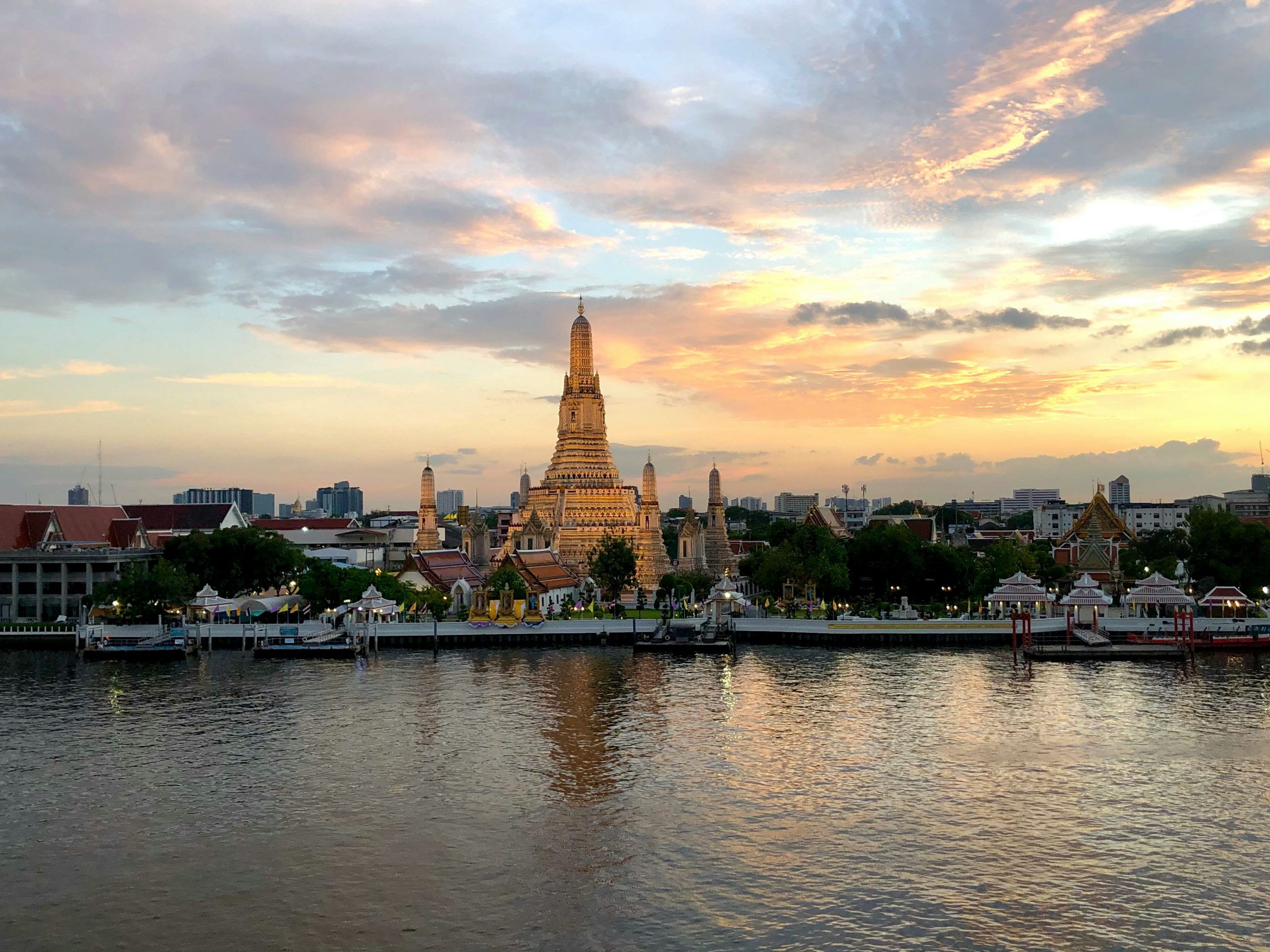 El cambio climático podría obligar a desplazar la ciudad de Bangkok, advierte un experto