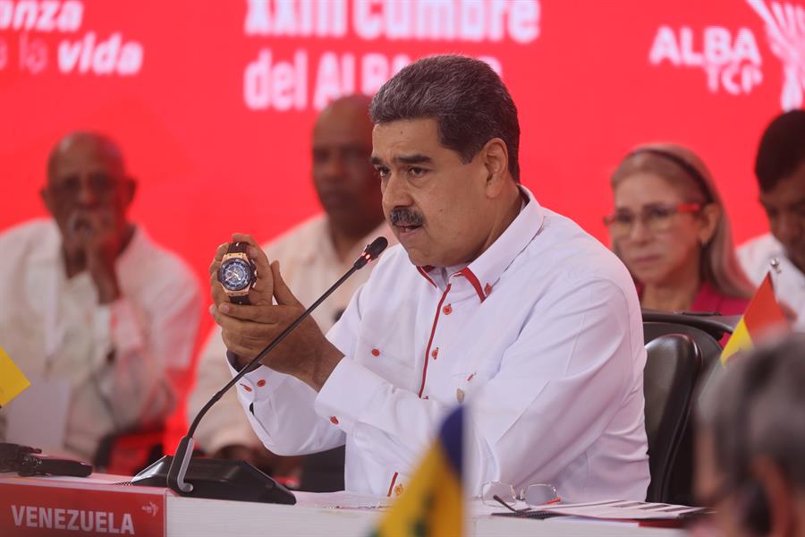 Maduro aprueba más de siete millones de dólares para financiar proyectos de investigación