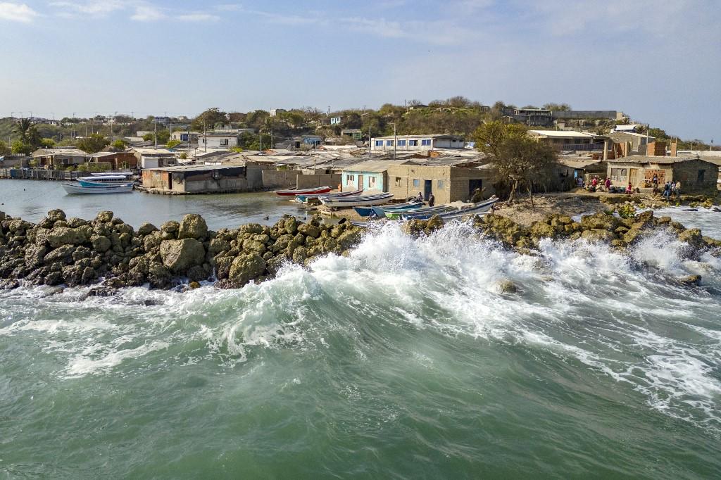 Habitantes de Tierra Bomba en riesgo por el aumento del nivel del mar