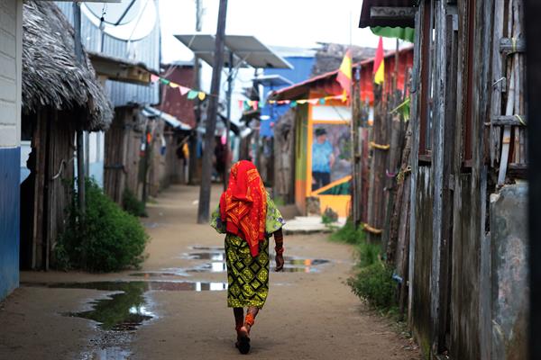 Primeros desplazados climáticos de Panamá luchan por preservar su cultura