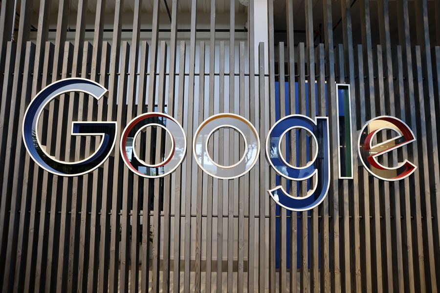 Google aumentó sus emisiones de carbono en un 48 % en cinco años gracias a la IA