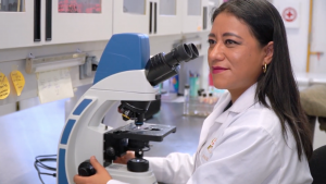 205-4-CIENCIA_Investigadora cáncer_Captura de pantalla _ UAEméx
