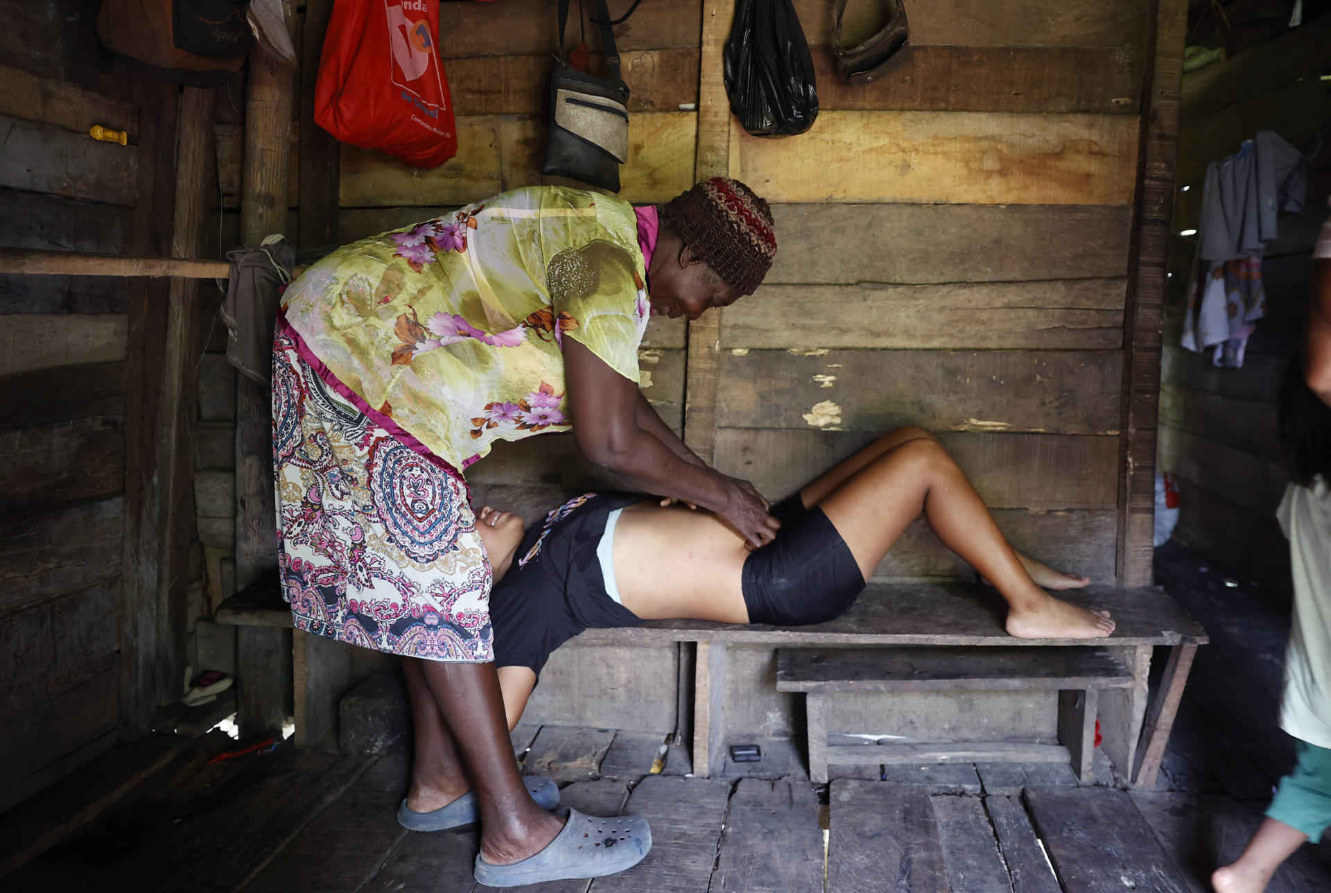 Donde no hay médicos, hay parteras: la realidad del Pacífico colombiano