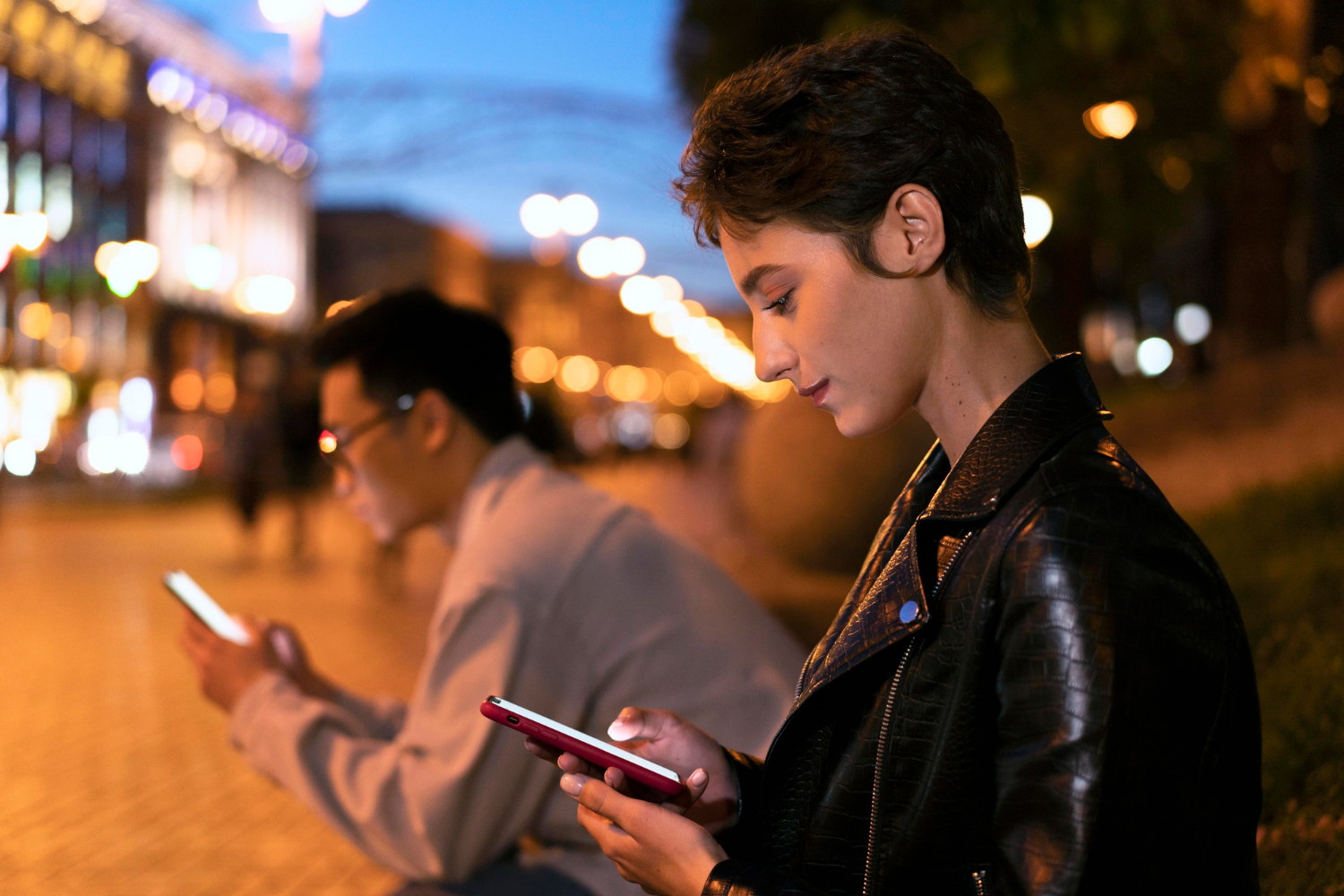 En Chile, el 58% de adolescentes obtiene su primer celular antes de los 8 años