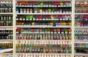 Australia se convierte en el primer país en obligar a comprar vapeadores en las farmacias