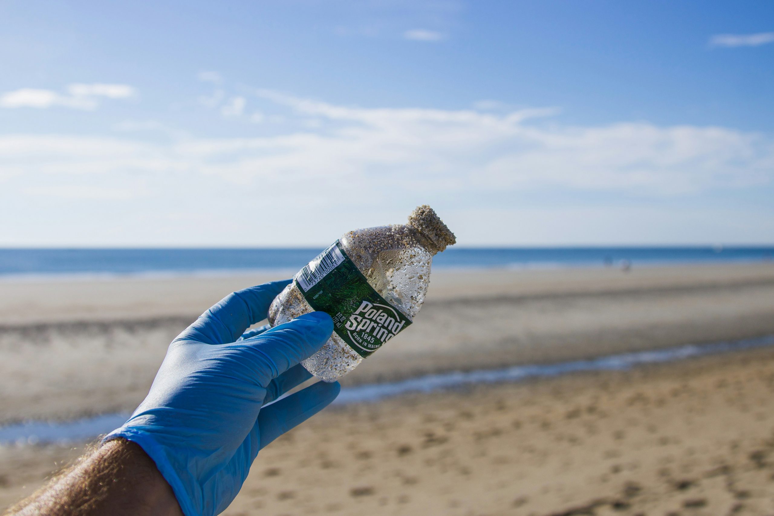 Los PFA, contaminantes “eternos” presentes hasta en la leche materna