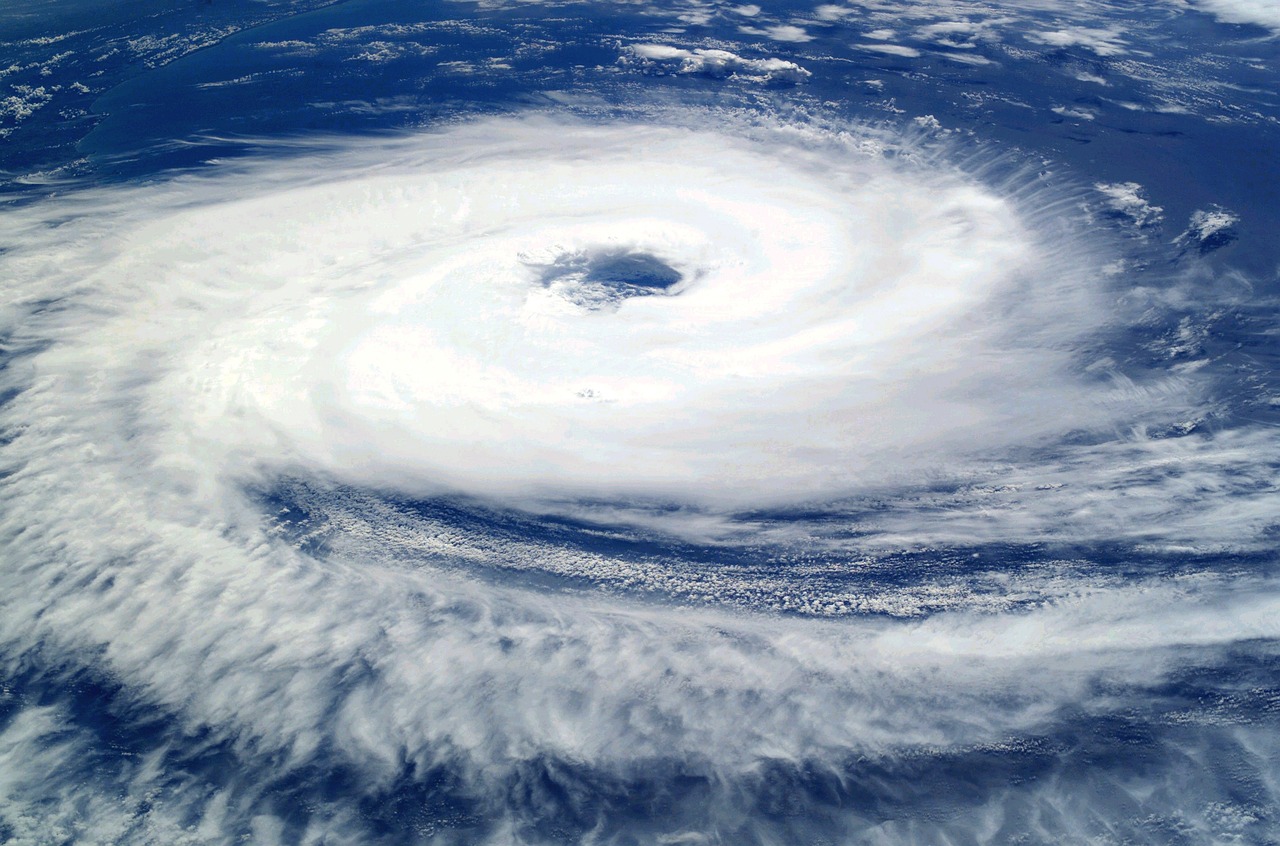 ¿Sabías que los huracanes ayudan a regular el clima y combatir la sequía?