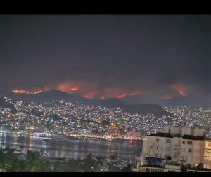 8.Incendio en Acapulco, abril 2024 _ Delí Javier